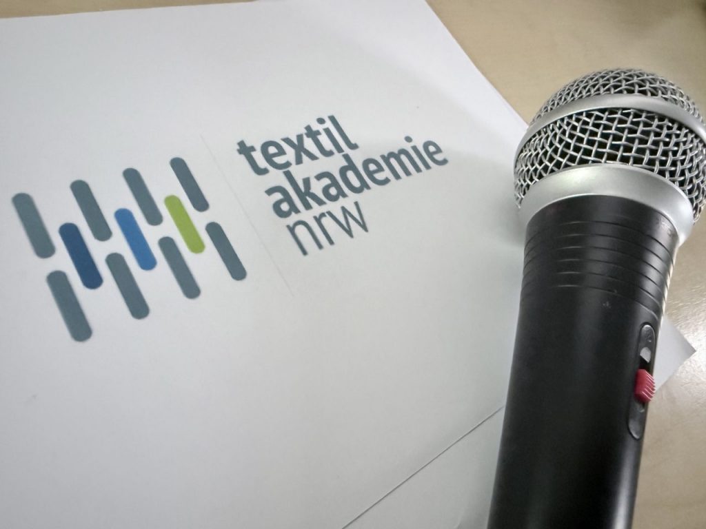Zwischen Magie und Meilenstein – Abschlussfeier an der Textilakademie NRW